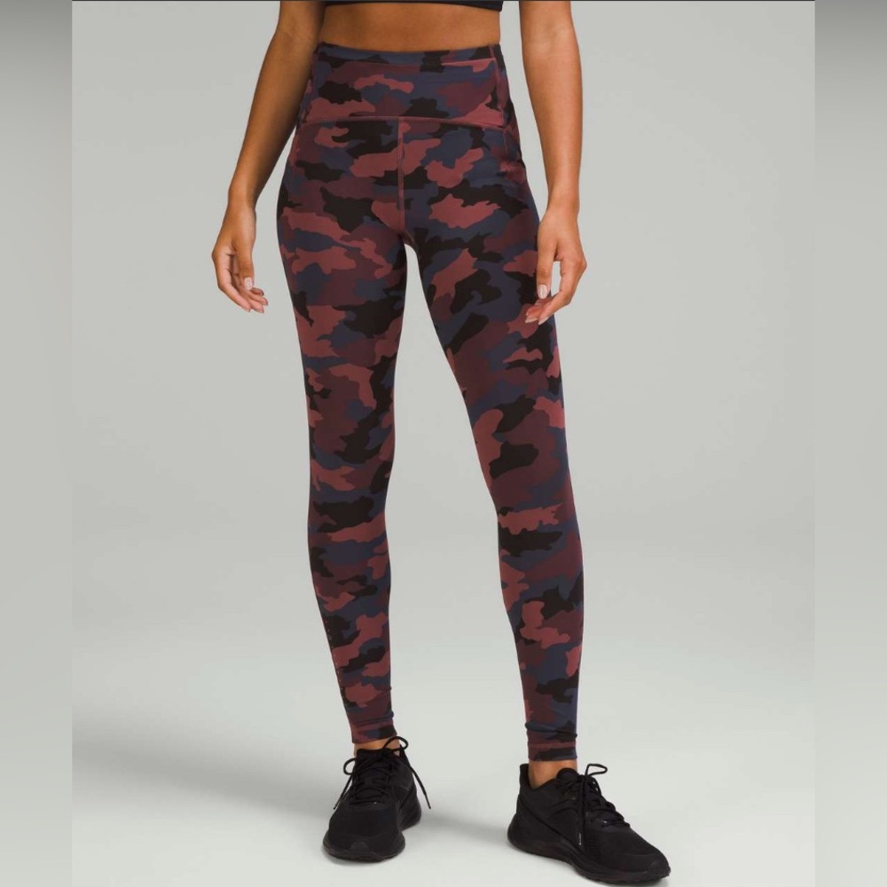 Lululemon Swift Speed High-Rise Tight 28"
Heritage 365 Camo Smoky Red Night Sea